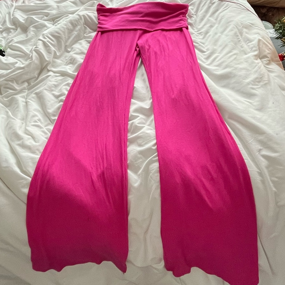SKIMS hot pink fold over flare leggings